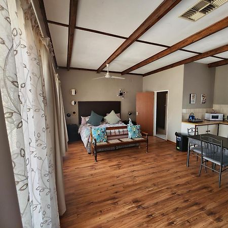 Midway Overnight Rooms Kimberley Luaran gambar