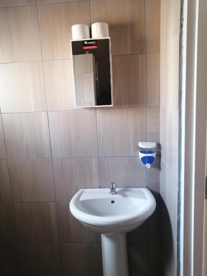 Midway Overnight Rooms Kimberley Bilik gambar